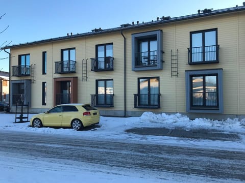 Modern Studio, free parking & wifi, Aino Areena 300m Apartment in Uusimaa