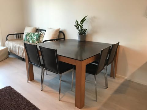 Modern Studio, free parking & wifi, Aino Areena 300m Apartment in Uusimaa
