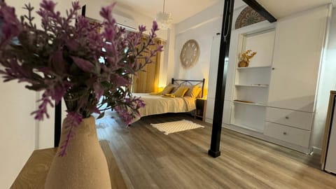 Bed, Living room, wardrobe