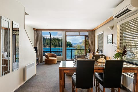 Dining area, Lake view, Mountain view