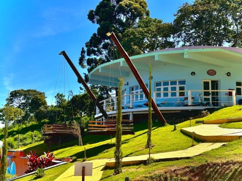 Communal lounge/ TV room, Day, Garden, Garden, Kitchen or kitchenette, Spa and wellness centre/facilities