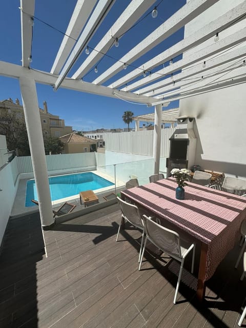 Balcony/Terrace, Pool view, Swimming pool