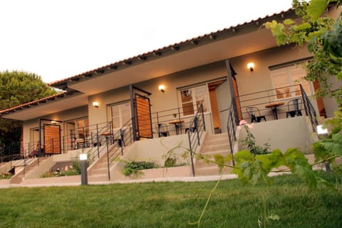 Property building, Day
