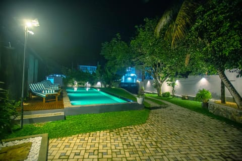 Garden, Swimming pool