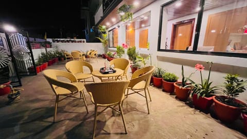 Night, View (from property/room), Seating area