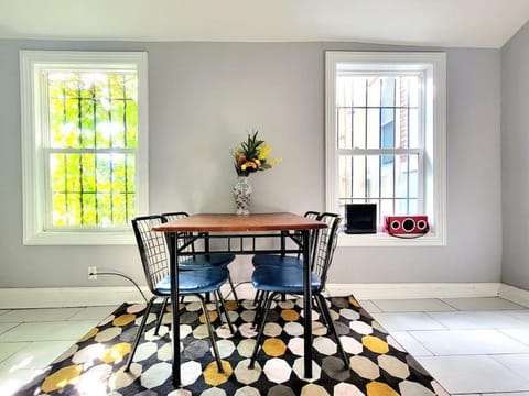 Living room, Seating area, Dining area