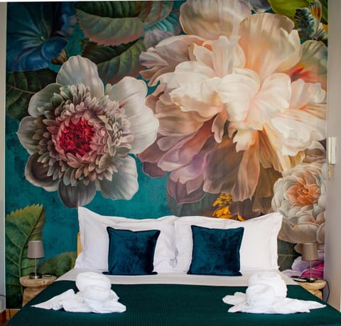 Bed, Decorative detail, Bedroom