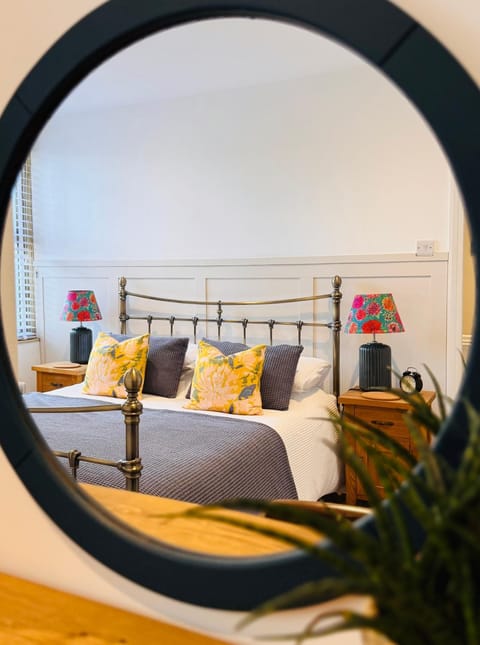 Nine Cooper Lane, Holmfirth House in Holmfirth