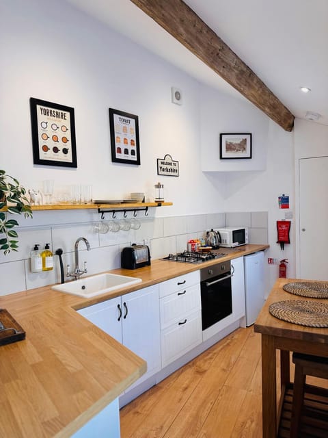 Nine Cooper Lane, Holmfirth House in Holmfirth