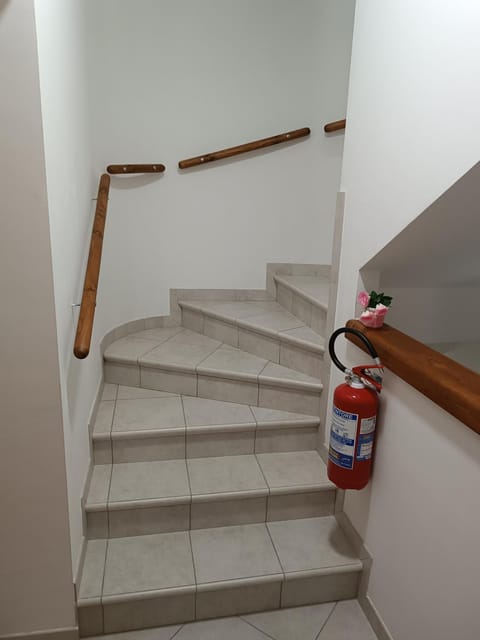 B&B "LE LUCI" CAMERA IN ATTICO SUPER VISTA interno 2 rose rosa Bed and Breakfast in Vasto