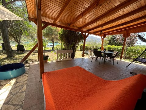Patio, Day, View (from property/room), Balcony/Terrace, Dining area, Garden view