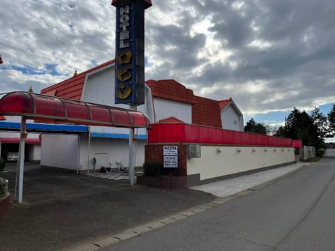 Property building, Day, Street view