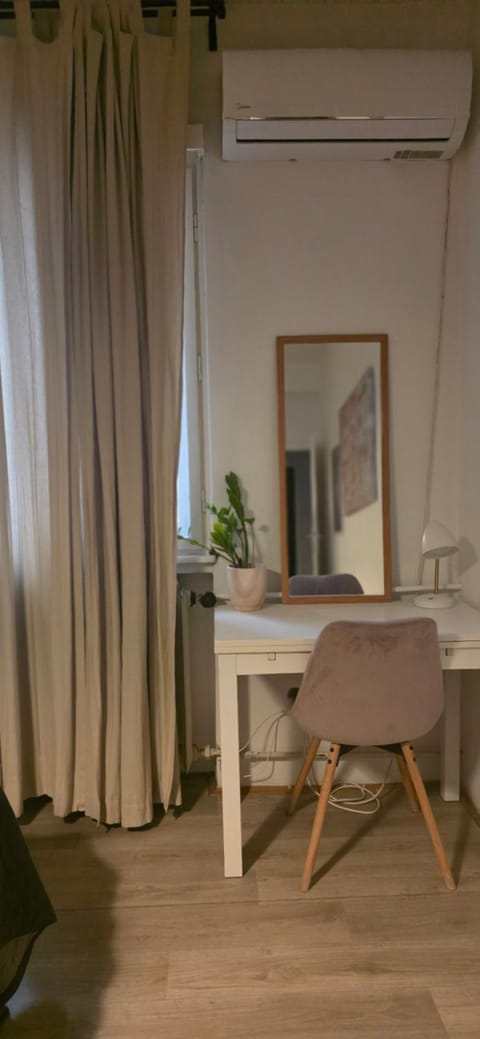 TV and multimedia, air conditioner