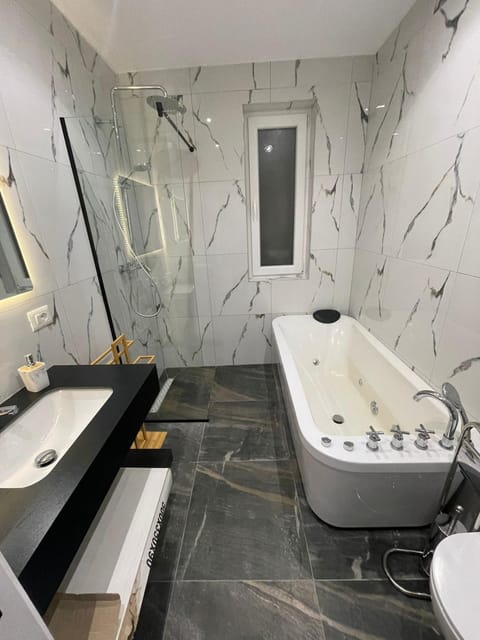Bathroom, Bath