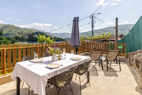 Property building, Balcony/Terrace, Living room