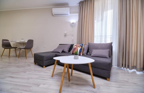 Living room, Seating area, air conditioner