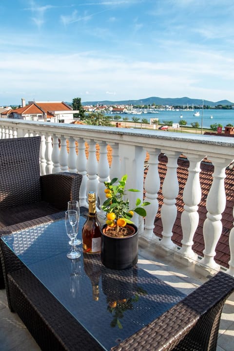 Balcony/Terrace, Seating area, Sea view