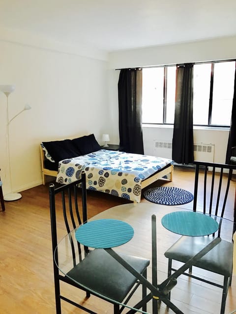 Bed, Living room, Bedroom