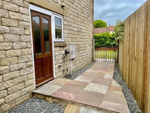 Oak House - sleeps 10 with Bar & Games room House in Reighton