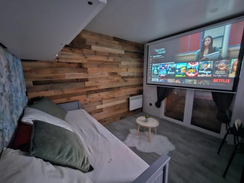 TV and multimedia, Living room
