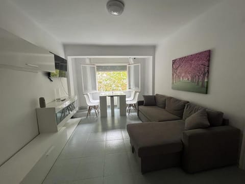 TV and multimedia, Living room, Dining area