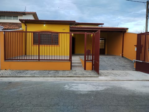Property building, Street view