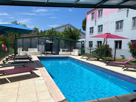 Property building, Pool view, Swimming pool, Swimming pool