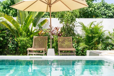 Patio, Spring, Day, Garden, Garden view, Pool view, Swimming pool, sunbed