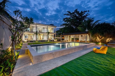 Property building, Patio, Night, Garden, Seating area, Garden view, Pool view, Swimming pool, Breakfast, Sunset, sunbed