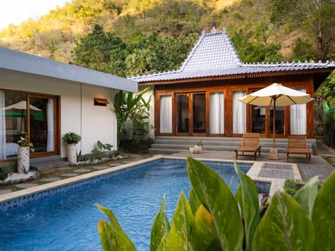 Property building, Swimming pool