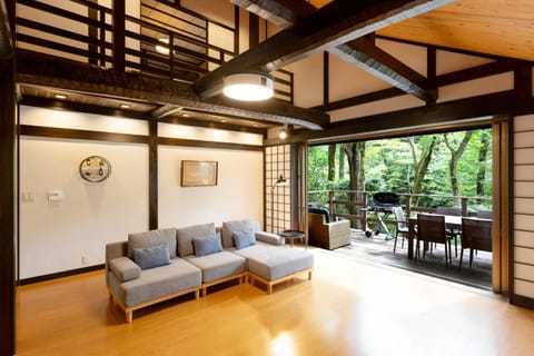 Day, Living room, Seating area