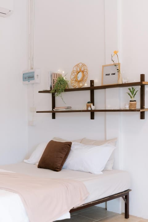 Bed, Bedroom, air conditioner