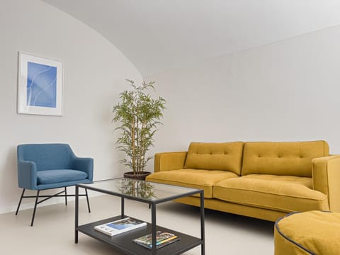 Communal lounge/ TV room, Living room