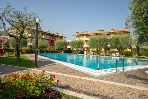 Garden, Swimming pool