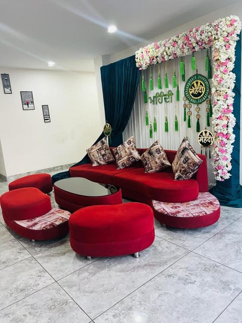 Living room, Seating area