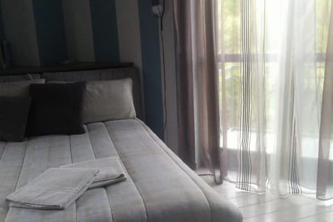 Luxury experience in Alba: Unesco hills' hearth Villa in Piedmont