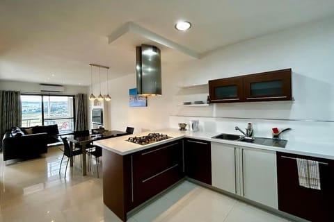 Living room, Dining area, kitchen