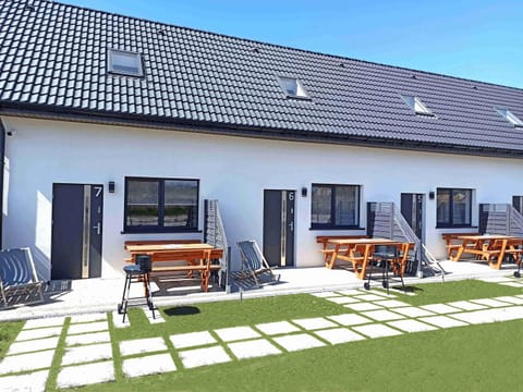 Property building, Patio, Day, sunbed