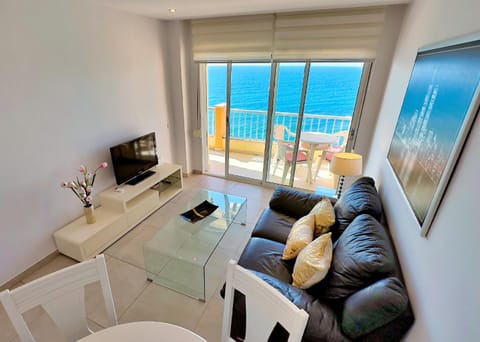 TV and multimedia, Living room, Seating area, Dining area, Sea view