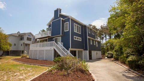 Oceanside, Close to Beach Access, Close to Shopping, Community Amenities, 717, Captains Quarters House in Corolla