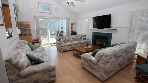 Oceanside, Community Pool, Community Amenities, 677, Windswept II House in Corolla