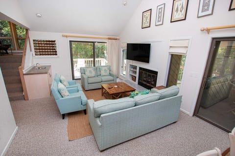 Oceanside, Hot Tub, Community Pools, Close to beach, Community Amenities, 733, Sandy Paws House in Corolla