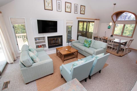 Oceanside, Hot Tub, Community Pools, Close to beach, Community Amenities, 733, Sandy Paws House in Corolla