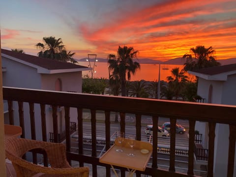 Balcony/Terrace, Sea view, Sunset
