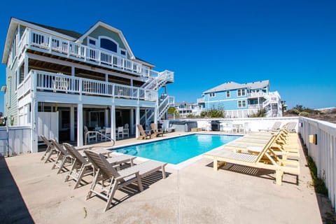 OCEANFRONT, Private Pool, Pool Table, Ocean Views, BU70, Kings Landing House in Corolla