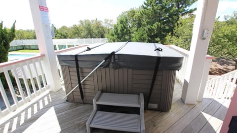 Oceanside, Hot Tub, Close to Beach, Community Pool, BU41, Galileo Point House in Corolla