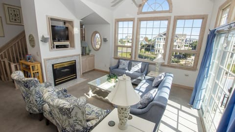 Oceanside, Hot Tub, Close to Beach, Community Pool, BU41, Galileo Point House in Corolla