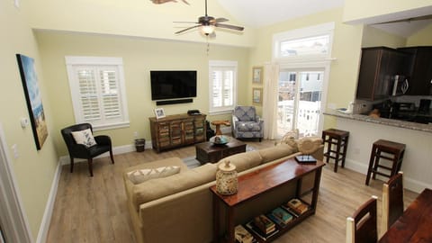 Oceanside, Patio, Hot Tub, Rec Room, BV8A, Break Away House in Corolla