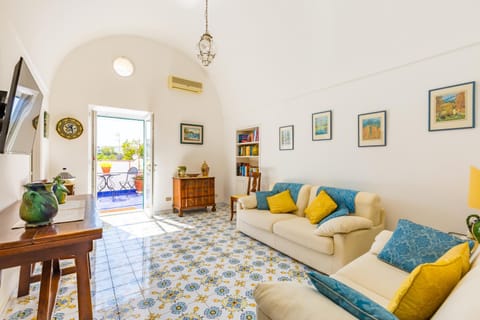 Library, Living room, Other, Seating area, air conditioner