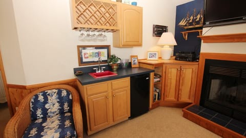 Oceanside, Hot Tub, Rec Room, Close to Beach, CP3, Cant Waite House in Corolla